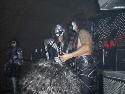 Kiss (03)
